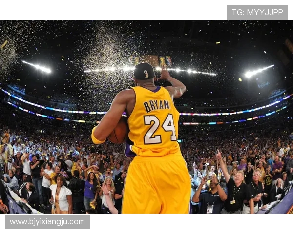 勇士与小牛激战三月二十六日NBA赛场精彩对决引发球迷热议