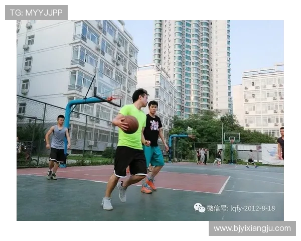 福冈黄蜂与长骑航海的激烈对决展现篮球魅力与团队精神