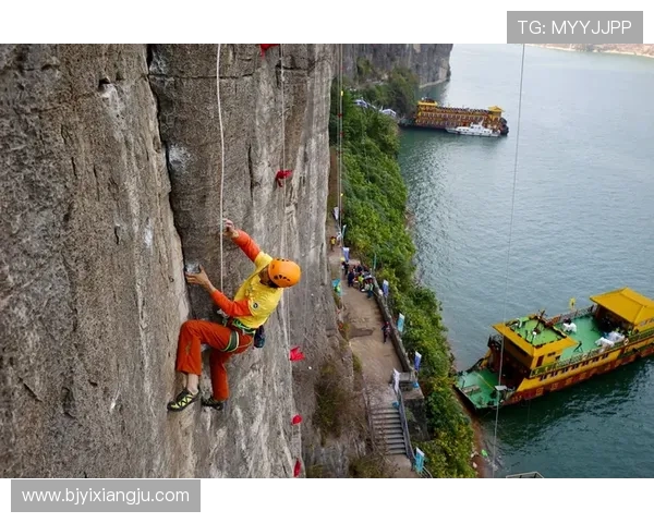 广州攀岩队与武汉攀岩队赛后复盘分析两队节奏与策略的较量